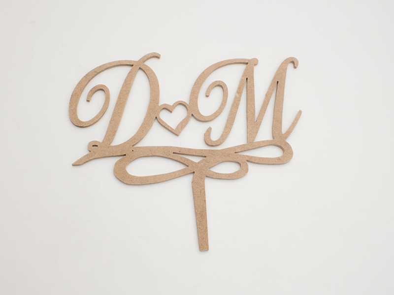 Topper de Letras unidas por Corazón - Salomon's Workshops